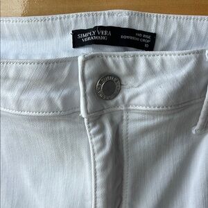 Simply Vera Vera Wang Mid-rise Boyfriend Crop 
White Jeans